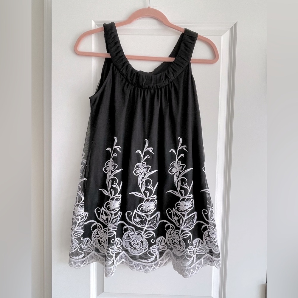 Alfani like new Black embroidered top